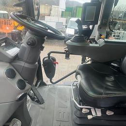 JCB Fastrac 4220