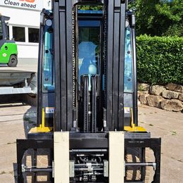 Yale ERP 55 VM 6 * 4-Rad Elektrostapler