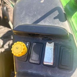 John Deere 3036E