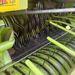 Claas Rollant 255 RC Uniwrap