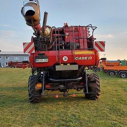 Case IH Axial-Flow 6150 inkl. Schneidwerk 7,62 m und Wagen