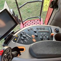 Case IH Axial-Flow 6150 inkl. Schneidwerk 7,62 m und Wagen