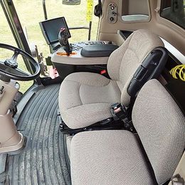 Case IH Axial-Flow 6150 inkl. 6,70 m Schneidwerk und Wagen