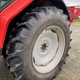 Massey Ferguson 6255