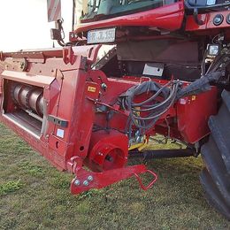 Case IH Axial-Flow 6150 inkl. Schneidwerk 7,62 m und Wagen