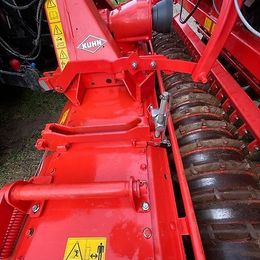 Kuhn Integra 3003 SD