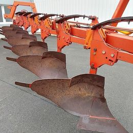 Niemeyer Beta-5-Stein-VAR-VII