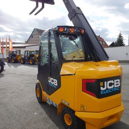 JCB TLT 35-22 * Teleskopstapler starr