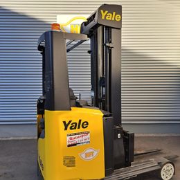 Yale MR 25 * Schubmaststapler