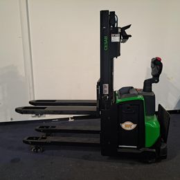 Hochhubwagen Cesab S 220 D gebraucht Cesab S 220 D * Hochhubwagen