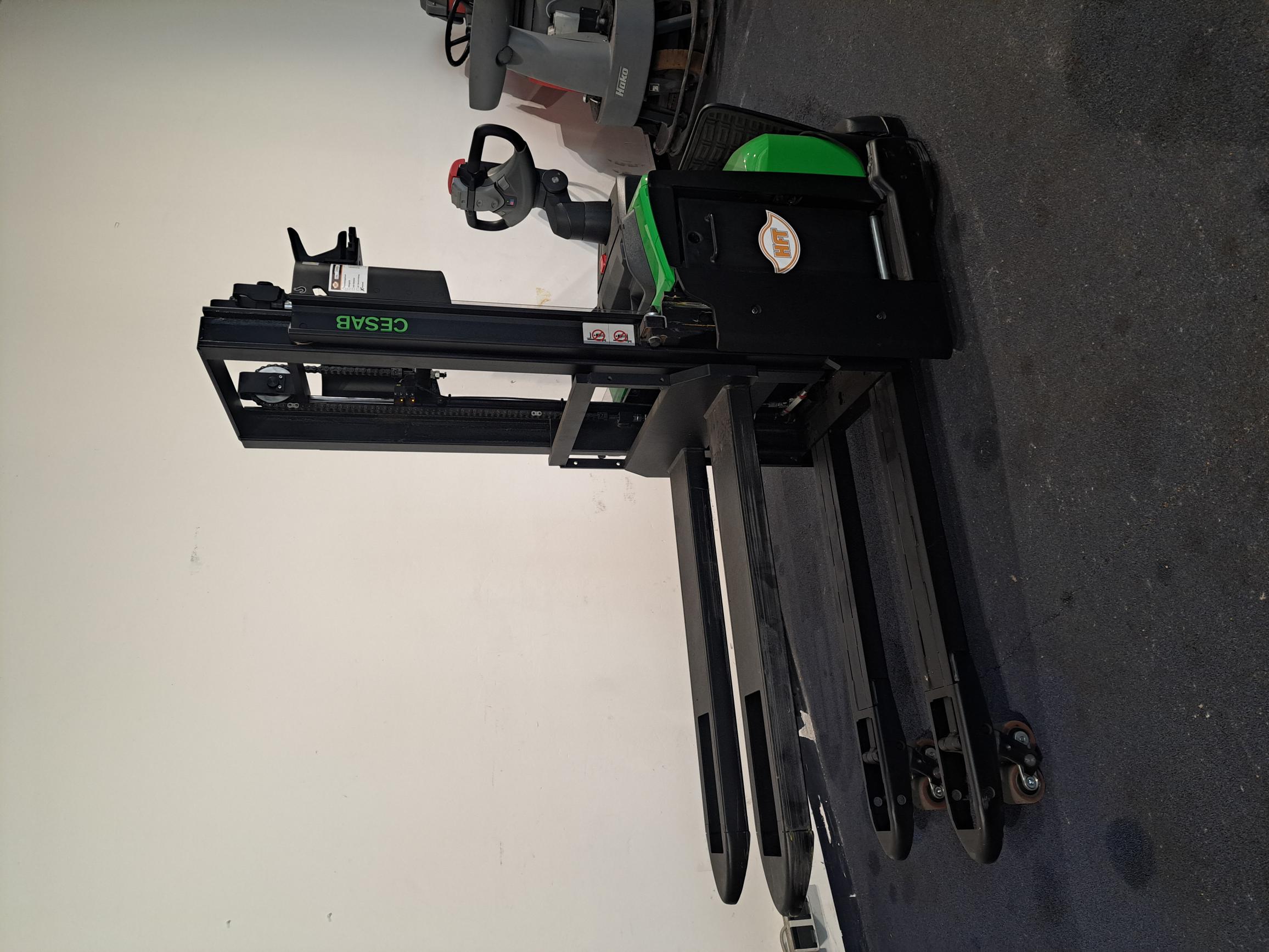 Hochhubwagen Cesab S 220 D gebraucht Cesab S 220 D * Hochhubwagen