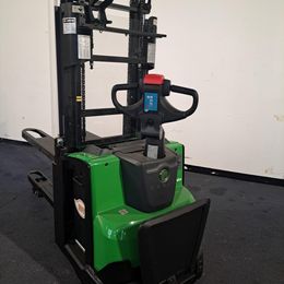 Hochhubwagen Cesab S 220 D gebraucht Cesab S 220 D * Hochhubwagen