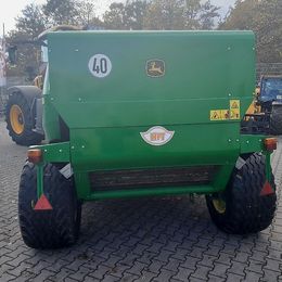 John Deere F441P