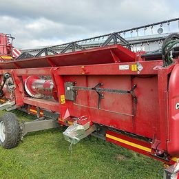 Case IH Axial-Flow 6150 inkl. 6,70 m Schneidwerk und Wagen