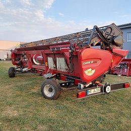 Case IH Axial-Flow 6150 inkl. Schneidwerk 7,62 m und Wagen
