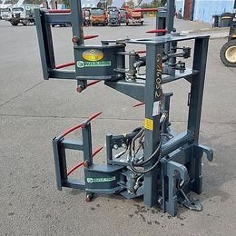 Merlo Doppelter Rundballengreifer A2423