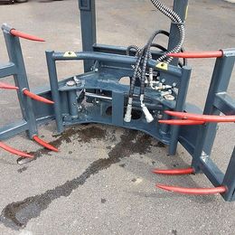 Merlo Doppelter Rundballengreifer A2423