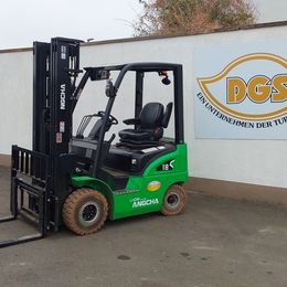 HC (Hangcha) CPD18-XD4-SI16 * 4-Rad Elektrostapler