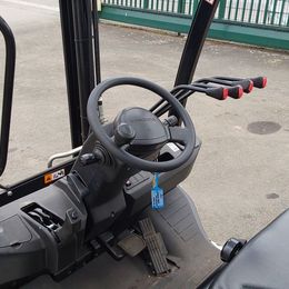 HC (Hangcha) CPD18-XD4-SI16 * 4-Rad Elektrostapler