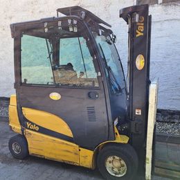 Yale ERP 30 VL * 4-Rad Elektrostapler