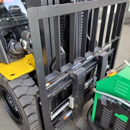 HC (Hangcha) CPD35-XEY2H-SI * 4-Rad Elektrostapler