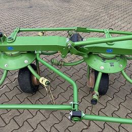 Krone Krone Kreiselzettwender KW 8.82/8