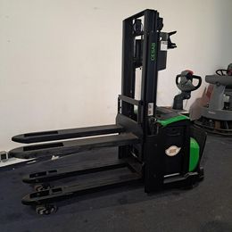 Cesab S 220 D * Hochhubwagen