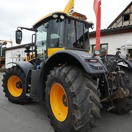 JCB Fastrac 4220