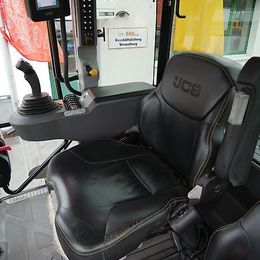 JCB Fastrac 4220