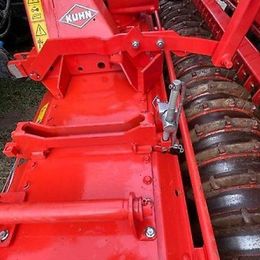 Kuhn Integra 3003 SD