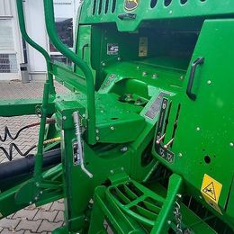 John Deere F441P