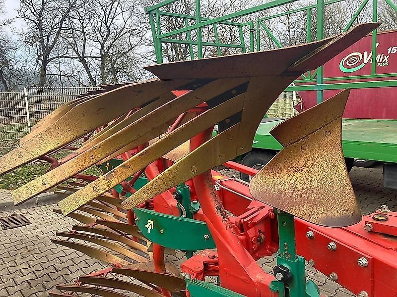 Pflüge: Kverneland 2300 S Variomat gebraucht Kverneland 2300 S Variomat