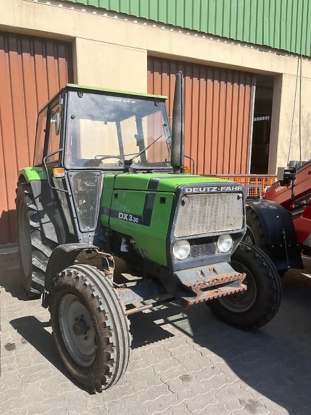 Traktoren: Deutz-Fahr DX 3.30 gebraucht Deutz-Fahr DX 3.30