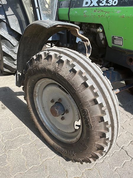 Traktoren: Deutz-Fahr DX 3.30 gebraucht Deutz-Fahr DX 3.30