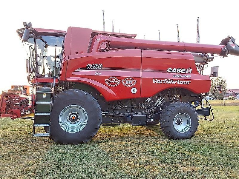 Mähdrescher: Case IH Axial-Flow 6150 inkl. Schneidwerk 7,62 m und Wagen gebraucht Case IH Axial-Flow 6150 inkl. Schneidwerk 7,62 m und Wagen