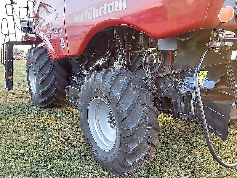 Mähdrescher: Case IH Axial-Flow 6150 inkl. Schneidwerk 7,62 m und Wagen gebraucht Case IH Axial-Flow 6150 inkl. Schneidwerk 7,62 m und Wagen