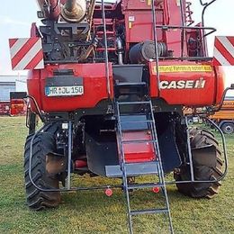 Mähdrescher: Case IH Axial-Flow 6150 inkl. Schneidwerk 7,62 m und Wagen gebraucht Case IH Axial-Flow 6150 inkl. Schneidwerk 7,62 m und Wagen