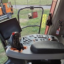 Mähdrescher: Case IH Axial-Flow 6150 inkl. Schneidwerk 7,62 m und Wagen gebraucht Case IH Axial-Flow 6150 inkl. Schneidwerk 7,62 m und Wagen