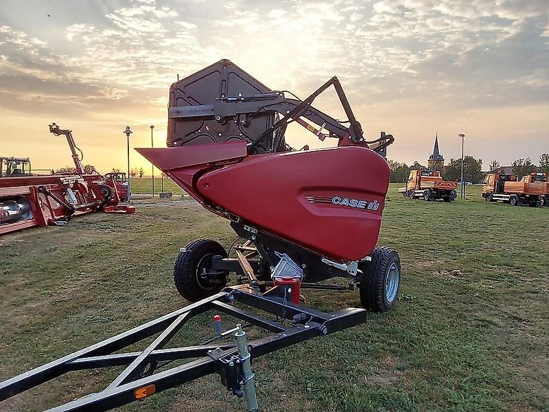 Mähdrescher: Case IH Axial-Flow 6150 inkl. Schneidwerk 7,62 m und Wagen gebraucht Case IH Axial-Flow 6150 inkl. Schneidwerk 7,62 m und Wagen