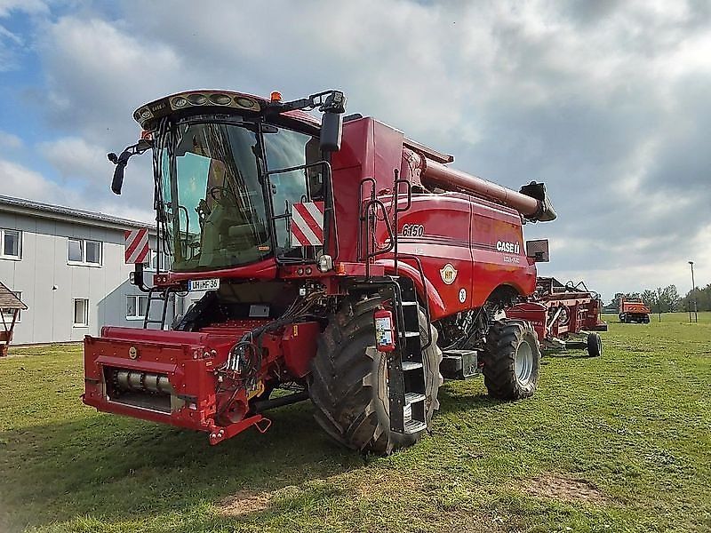 Mähdrescher: Case IH Axial-Flow 6150 inkl. 6,70 m Schneidwerk und Wagen gebraucht Case IH Axial-Flow 6150 inkl. 6,70 m Schneidwerk und Wagen