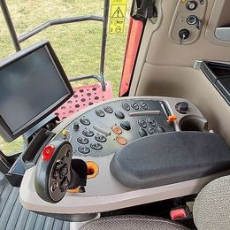 Mähdrescher: Case IH Axial-Flow 6150 inkl. 6,70 m Schneidwerk und Wagen gebraucht Case IH Axial-Flow 6150 inkl. 6,70 m Schneidwerk und Wagen