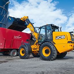 JCB Teleskopradlader TM420S AGRI